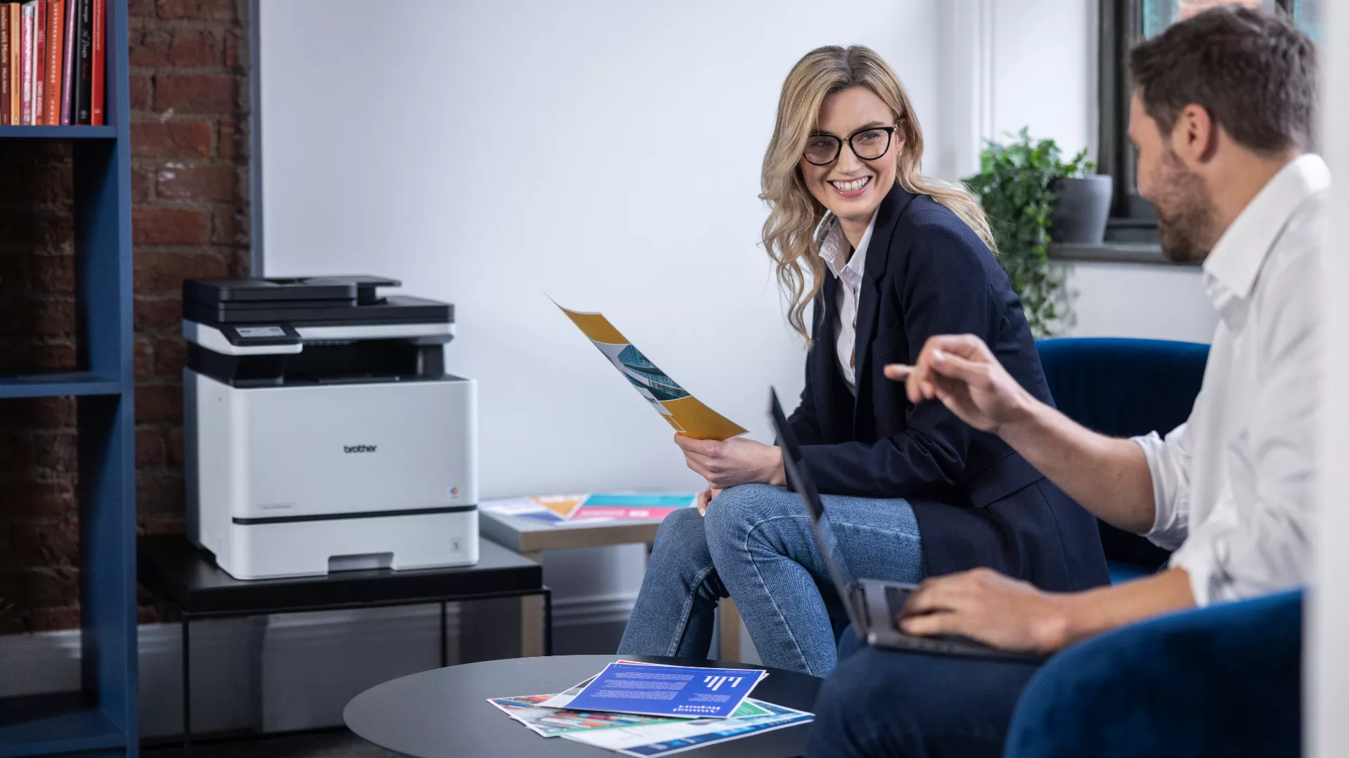 MFC-L8730CDW_1920x1080_Hero2